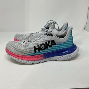 Hoka One One Women's Sneakers Sz 8 (EBDWKA)